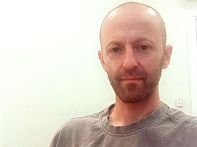 יבגני שינדרוב-טיפול במתבגרים בבת ים