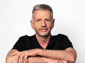 יזהר עירון-טיפול בהבעה ויצירה עמוד 3