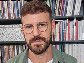 אביעד גרין-טיפול במתבגרים