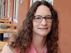 מרים אסוצקי-פסיכולוגית קלינית מומחית - מטפלים בהתמודדות עם משברי חיים  חיפה