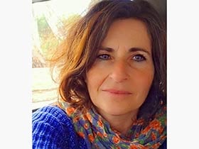 נועה ישראלי-פסיכולוגית קלינית מומחית - מטפלים בהתמודדות עם משברי חיים  שפלה